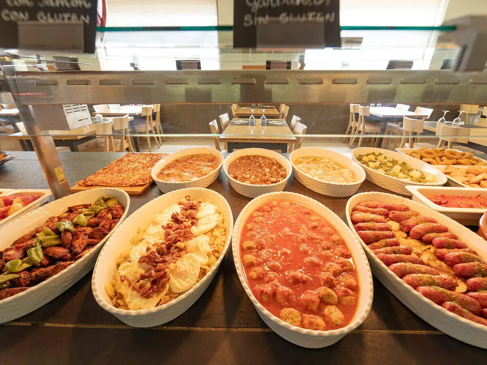 Todos quieren parar en este restaurante de carretera de la A2 cuando van a Zaragoza