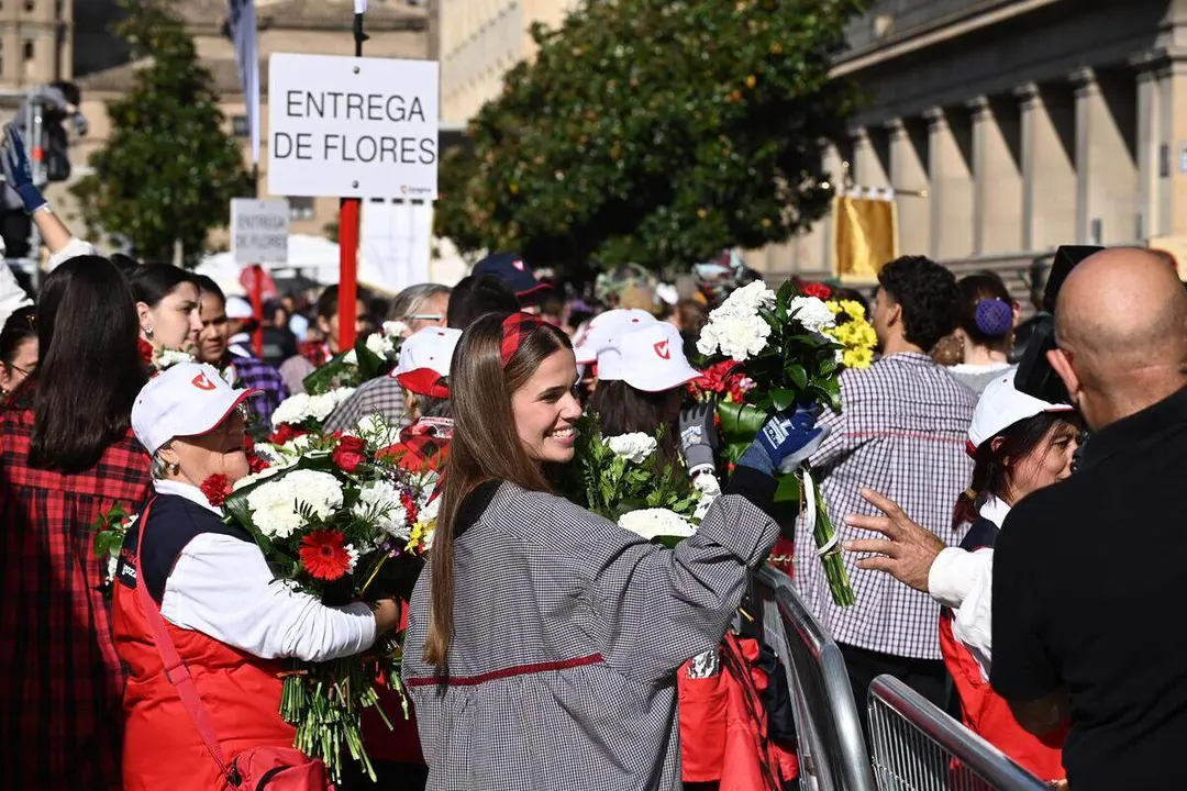 Ofrenda floral a la Virgen del Pilar, a 12 de octubre de 2025, en Zaragoza, Arag&oacute;n (Espa&ntilde;a).
- Ram&oacute;n Comet - Europa Press