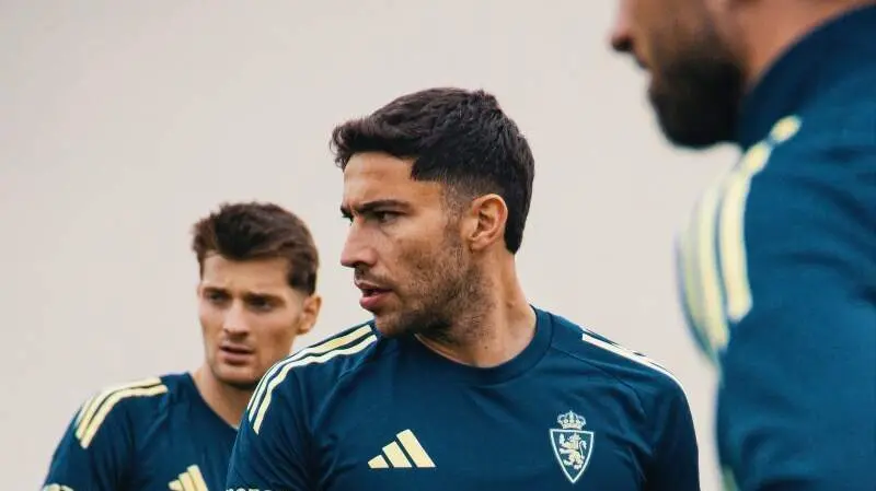 Jugadores del Real Zaragoza durante un entrenamiento / RZ