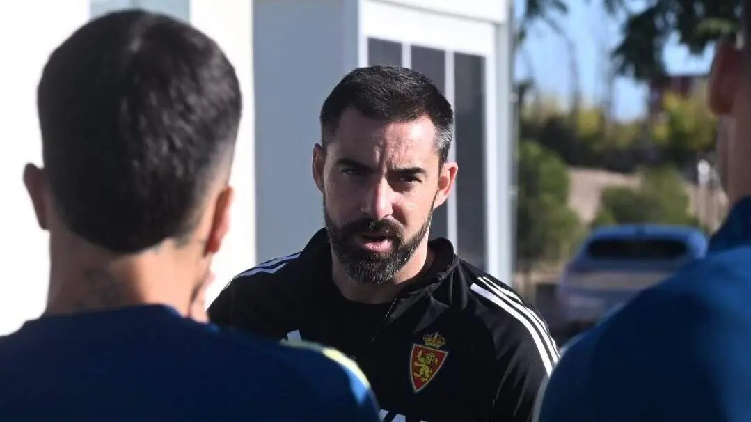 Rub&eacute;n Sell&eacute;s durante su primer entrenamiento con el Real Zaragoza