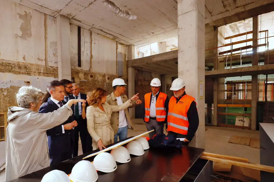 Visita a los pisos en construcci&oacute;n. /AZ