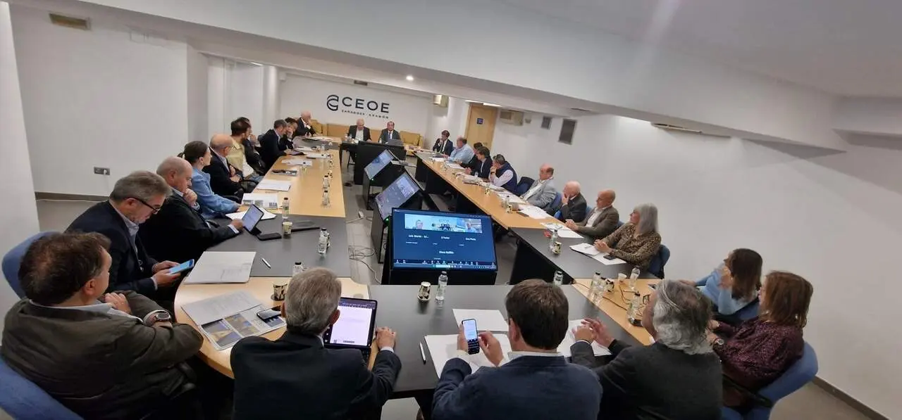 Reuni&oacute;n de CEOE Arag&oacute;n./ EP