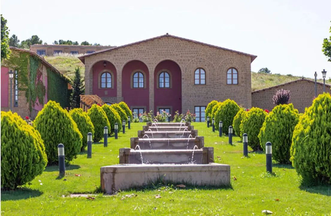 Bodega Tierra de Cubos ./ Zaragoza Gu&iacute;a