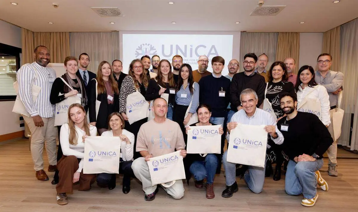 Presentaci&oacute;n del proyecto UNICA.
- 81WATTS