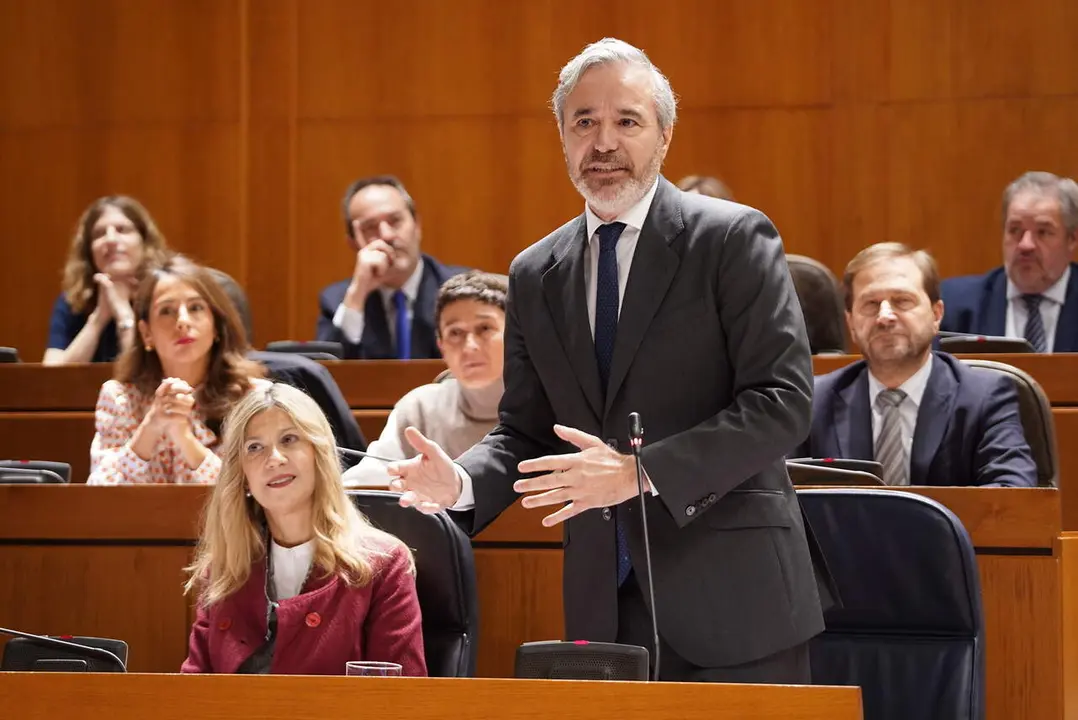 El presidente del Gobierno de Arag&oacute;n, Jorge Azc&oacute;n, en las Cortes / Cortes de Arag&oacute;n