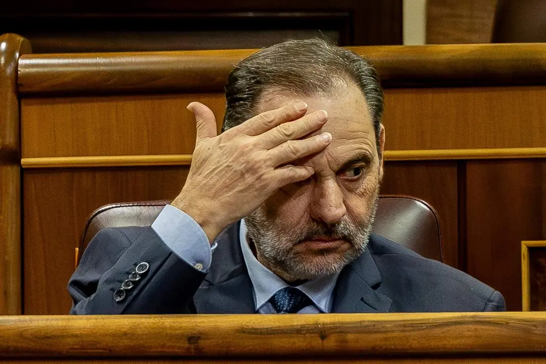 El diputado Jos&eacute; Luis &Aacute;balos durante una sesi&oacute;n plenaria en el Congreso de los Diputados, a 21 de octubre de 2025, en Madrid (Espa&ntilde;a). / EP