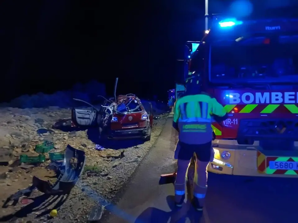 Veh&iacute;culo accidentado en la A-1701. / DPT