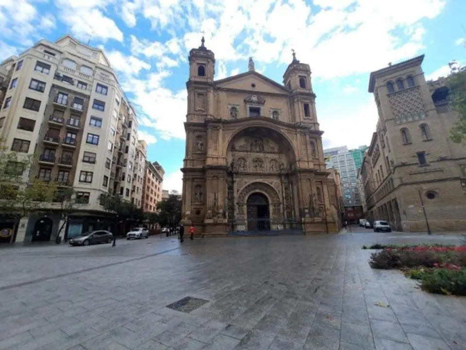 Fachada de la Bas&iacute;lica de Santa Engracia, en Zaragoza./ EP
