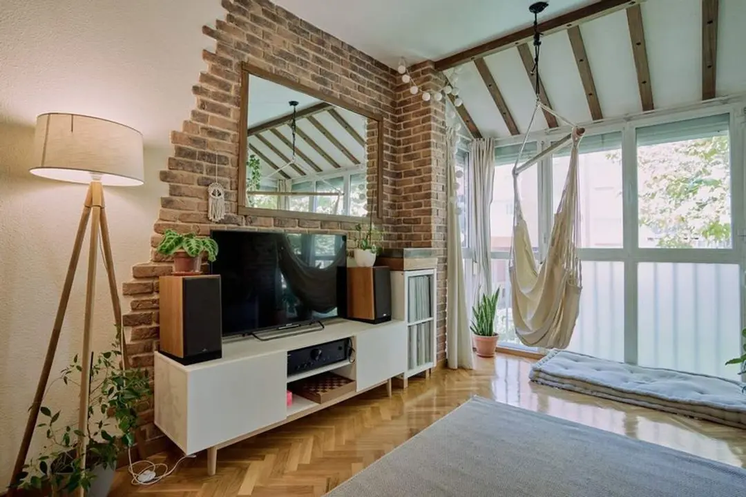 HomeExchange. / HOMEEXCHANGE
