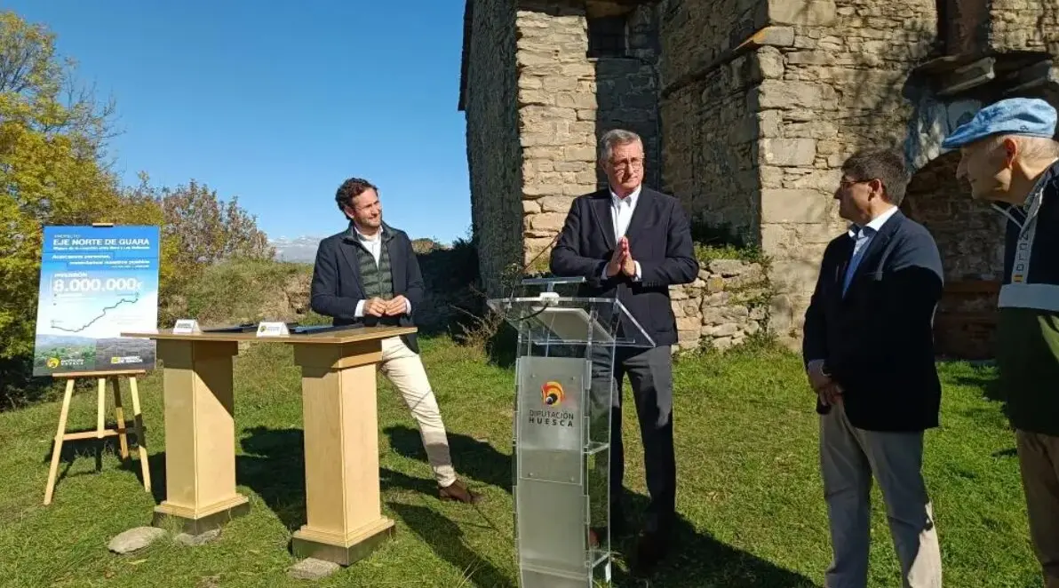Firma del acuerdo. / GOBIERNO DE ARAG&Oacute;N