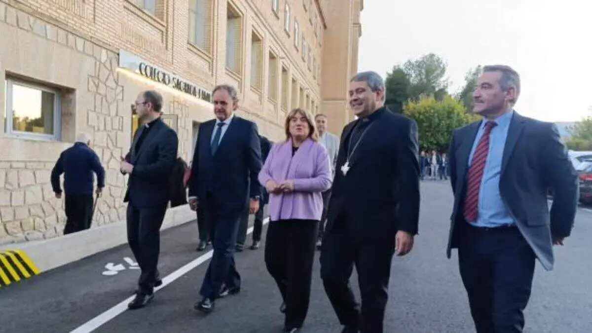 Inauguraci&oacute;n de las nuevas instalaciones del Colegio Sagrada Familia en el Seminario de Tarazona. / DGA