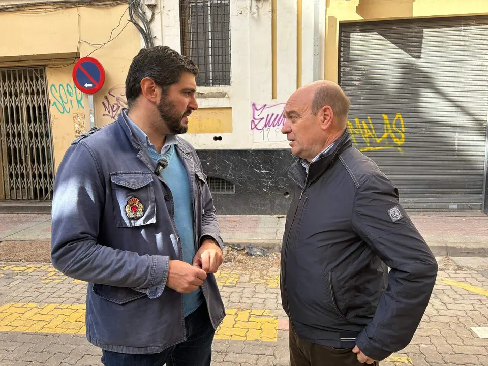 El portavoz de Vox en las Cortes, Alejandro Nolasco, junto con su compa&ntilde;ero de grupo, Santiago Mor&oacute;n./ EP