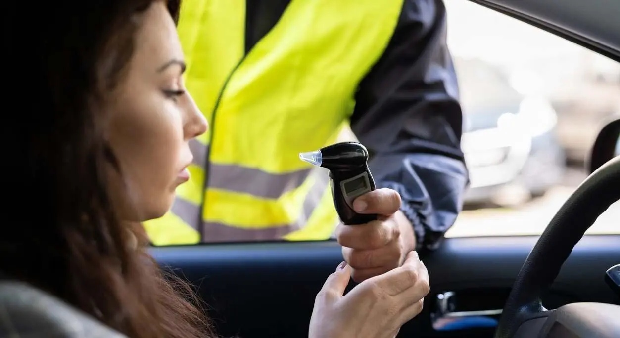 La DGT pone fecha a la rebaja del alcohol al volante: el l&iacute;mite ser&aacute; 0,2 gramos por litro