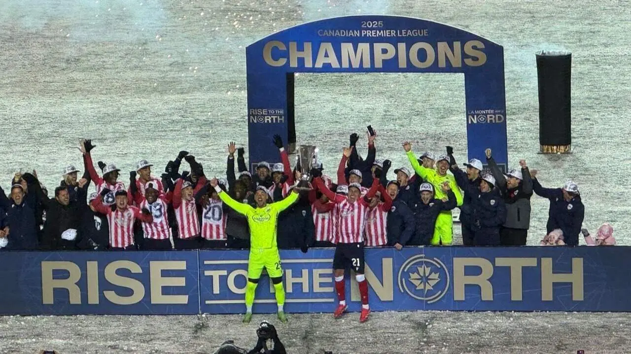 Celebraci&oacute;n del Atl&eacute;tico Ottawa tras conseguir el t&iacute;tulo de la Canadian Premier League