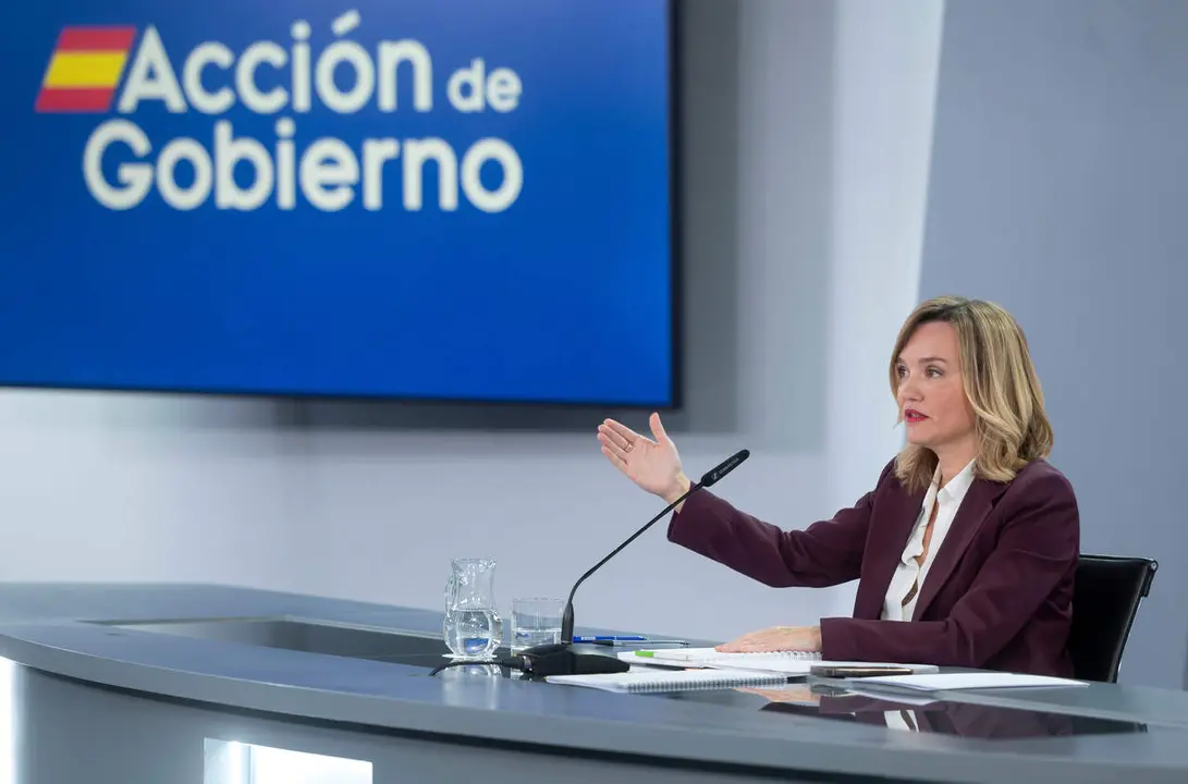 La ministra de Educaci&oacute;n y Deportes, Pilar Alegr&iacute;a, en la rueda de prensa tras el Consejo de Ministros./ EP