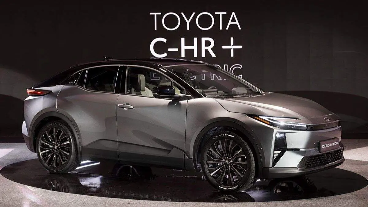 Nuevo Toyota C-HR+, disponible en preventa en Toyota Artal (Zaragoza). / HA