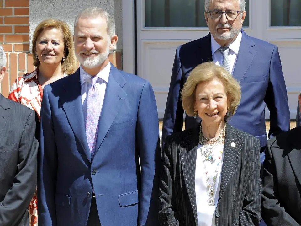 El Rey Felipe y la Reina Sof&iacute;a durante a la audiencia al Comit&eacute; Ejecutivo de la Federaci&oacute;n Espa&ntilde;ola de Bancos de Alimentos en el Palacio de La Zarzuela. / EP