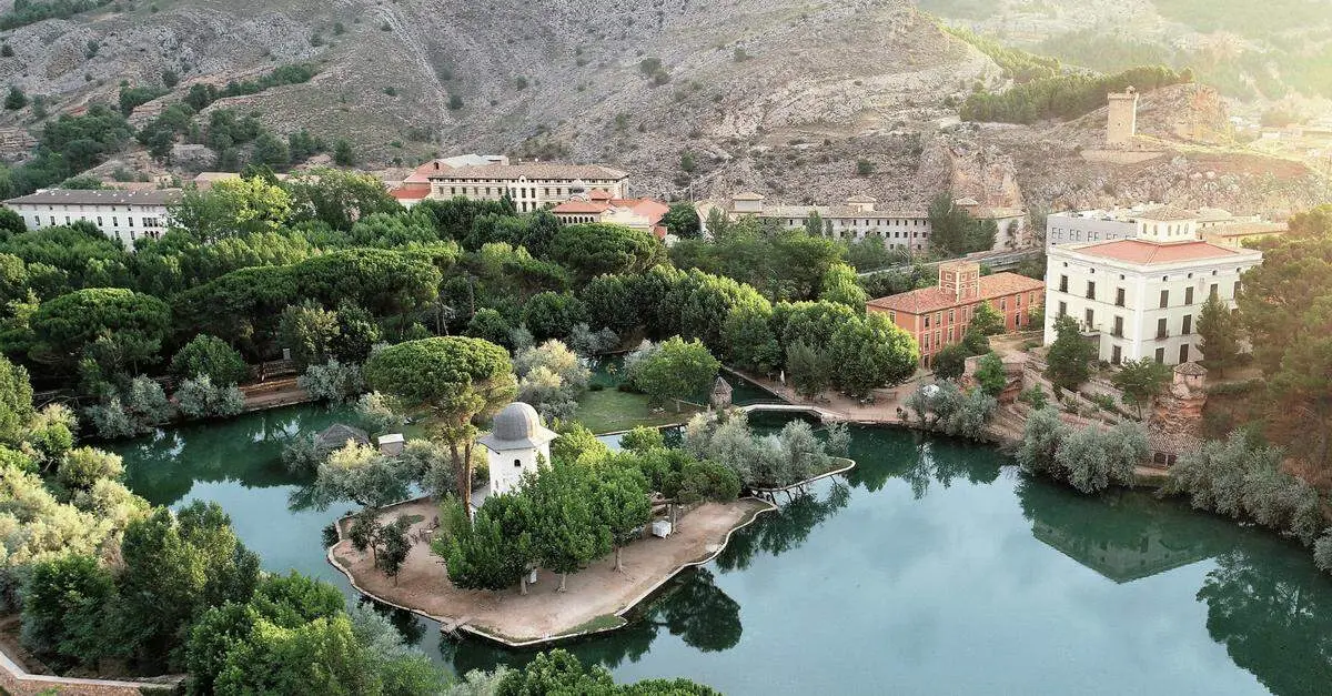 Aguas termales en Alhama de Arag&oacute;n ./ Balneario Termas Pallar&eacute;s