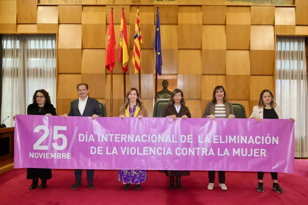 D&iacute;a Internacional para la Eliminaci&oacute;n de la Violencia contra las Mujeres./AZ