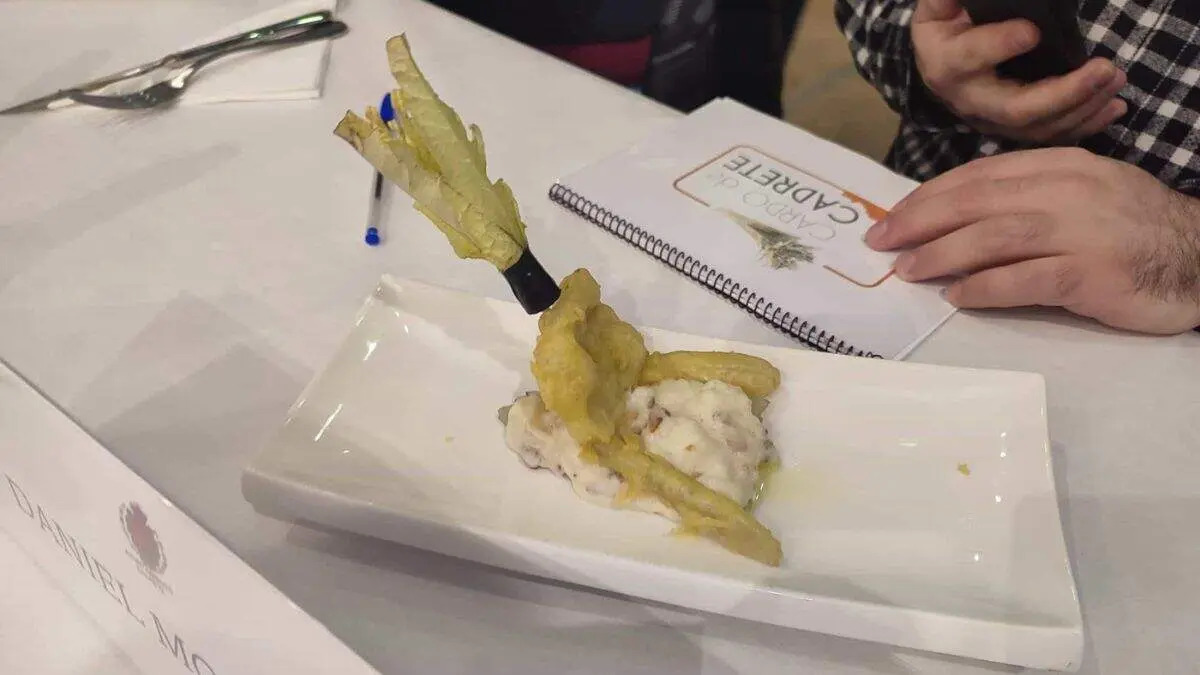 Imagen de archivo de una de las propuestas del concurso gastron&oacute;mico del cardo de Cadrete. / AYTO. CADRETE