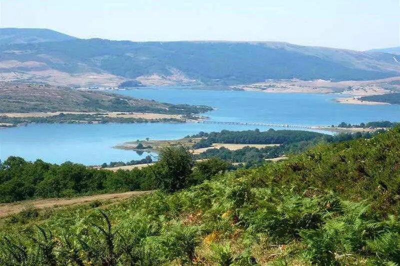 Embalse del Ebro. / TURISMO DE CANTABRIA