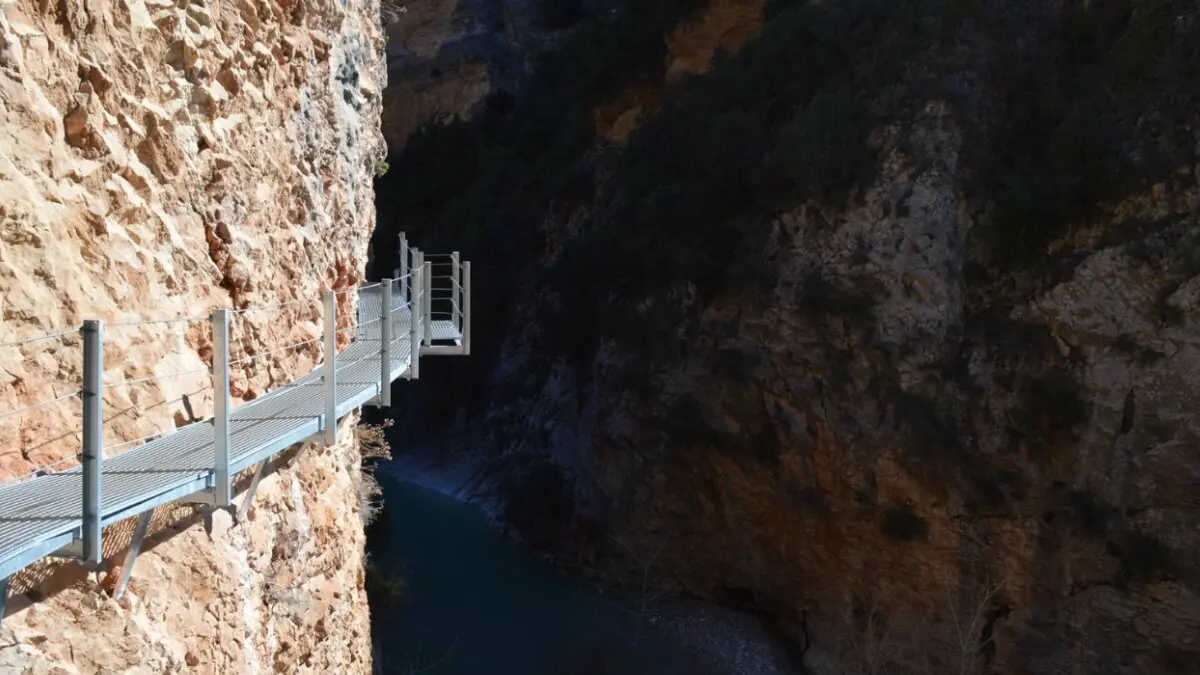 Fuente: Pasarelas de Alqu&eacute;zar