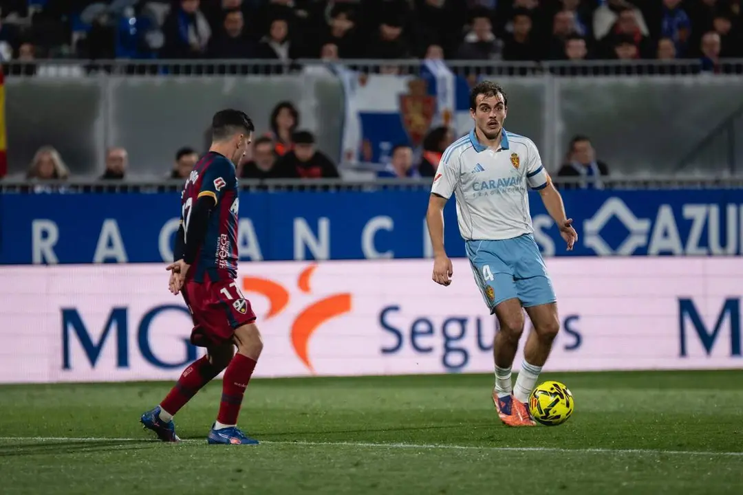 Francho Serrano durante un partido con el Real Zaragoza / Marcos Cebri&aacute;n
