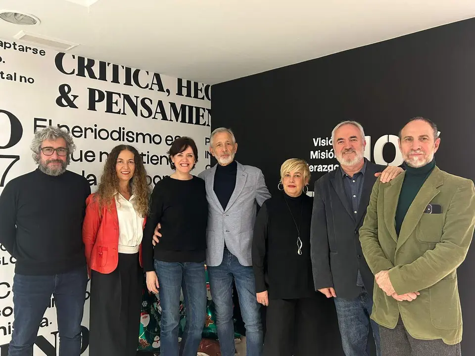 De izquierda a derecha: Tato&ntilde;o Perales, Mar&iacute;a L&oacute;pez Insausti, Raquel Anad&oacute;n Alqu&eacute;zar, Jorge Murillo, Marian Pueo, Alfonso Plou y Carlos Mart&iacute;n. / H.A.