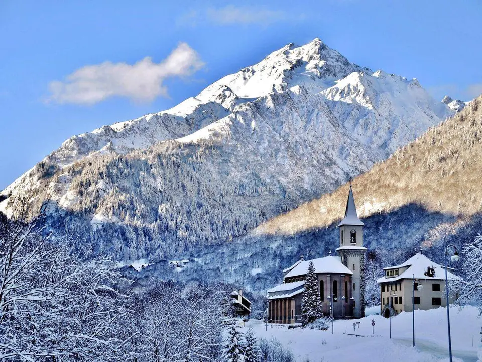 Estaci&oacute;n de esqu&iacute; de Saint-Colomban-des-Villards