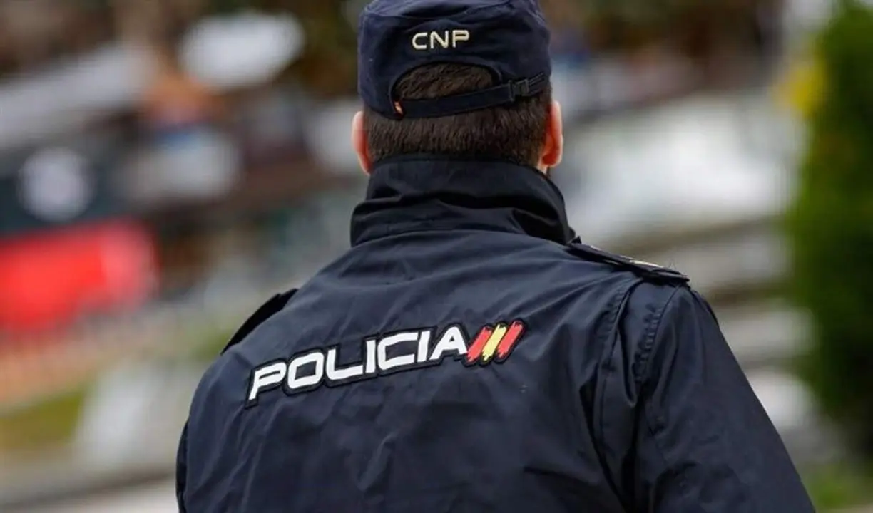Un agente de la Polic&iacute;a Nacional. / EP