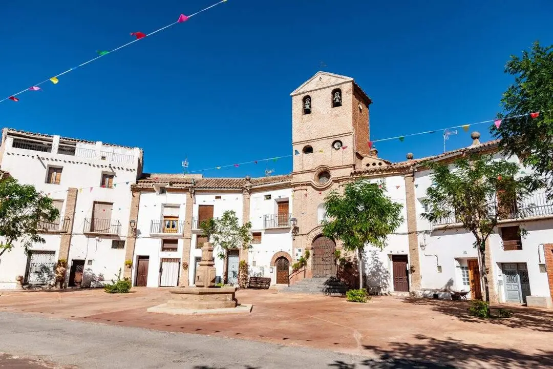 Plaza de Espa&ntilde;a de Chodes ./ Comarca de Valdejal&oacute;n