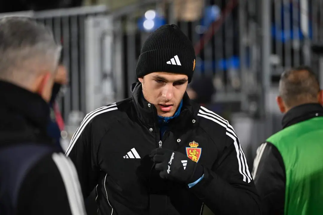 Samed Bazdar como suplente en el Real Zaragoza / Marcos Cebri&aacute;n