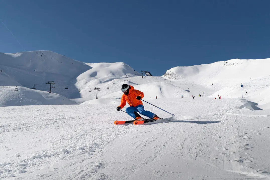 Estaci&oacute;n Formigal-Panticosa ./ Aram&oacute;n