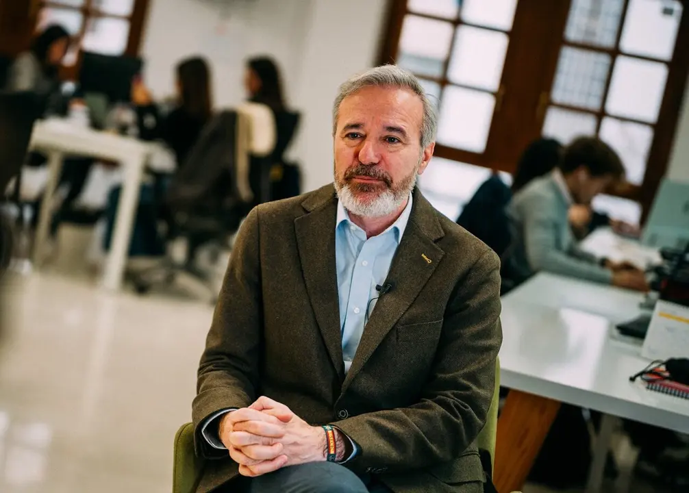 El presidente de Arag&oacute;n, Jorge Azc&oacute;n, durante una entrevista electoral en la redacci&oacute;n de HOY ARAG&Oacute;N / &Aacute;lvaro Calvo