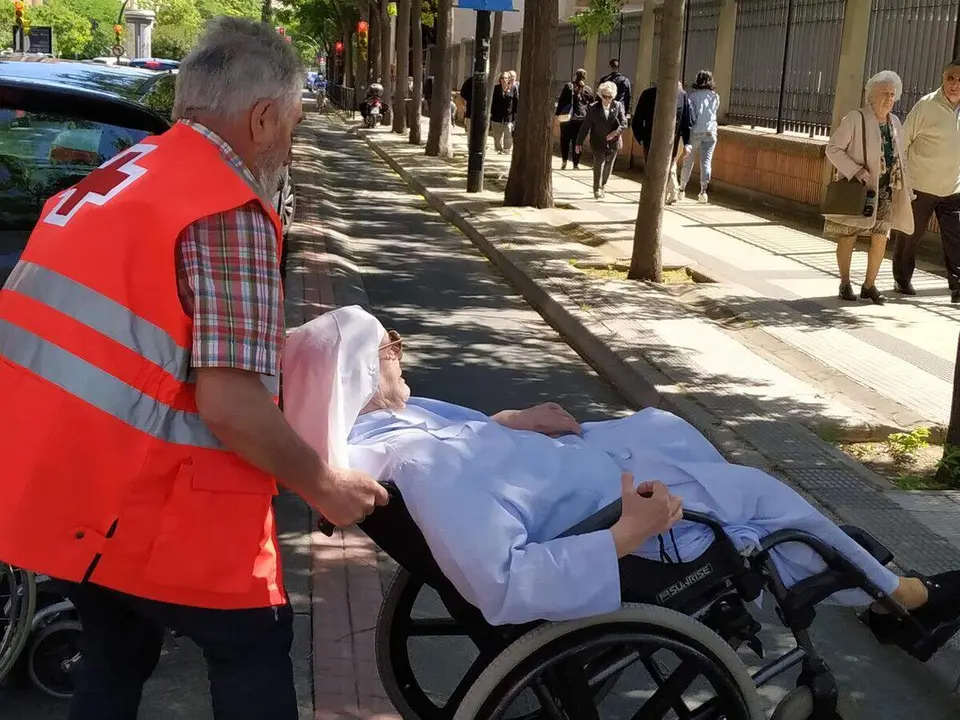 Participar&aacute;n cerca de 200 voluntarios y 36 veh&iacute;culos, entre coches, veh&iacute;culos de transporte adaptado y ambulancias ,/ Cruz Roja