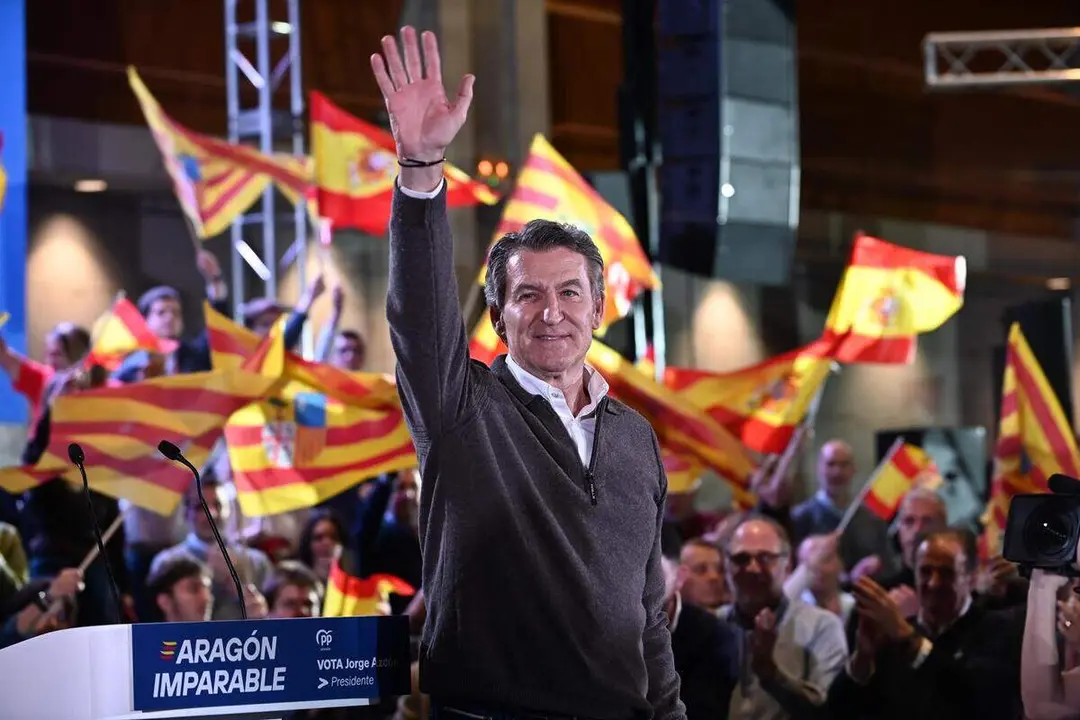 El presidente del PP, Alberto N&uacute;&ntilde;ez Feij&oacute;o, participa en el cierre de campa&ntilde;a de las elecciones auton&oacute;micas de Arag&oacute;n, a 6 de febrero de 2026, en Zaragoza, Arag&oacute;n (Espa&ntilde;a). Los comicios se celebran el pr&oacute;ximo domingo 8 de febrero ./ Ram&oacute;n Comet - Europa Press