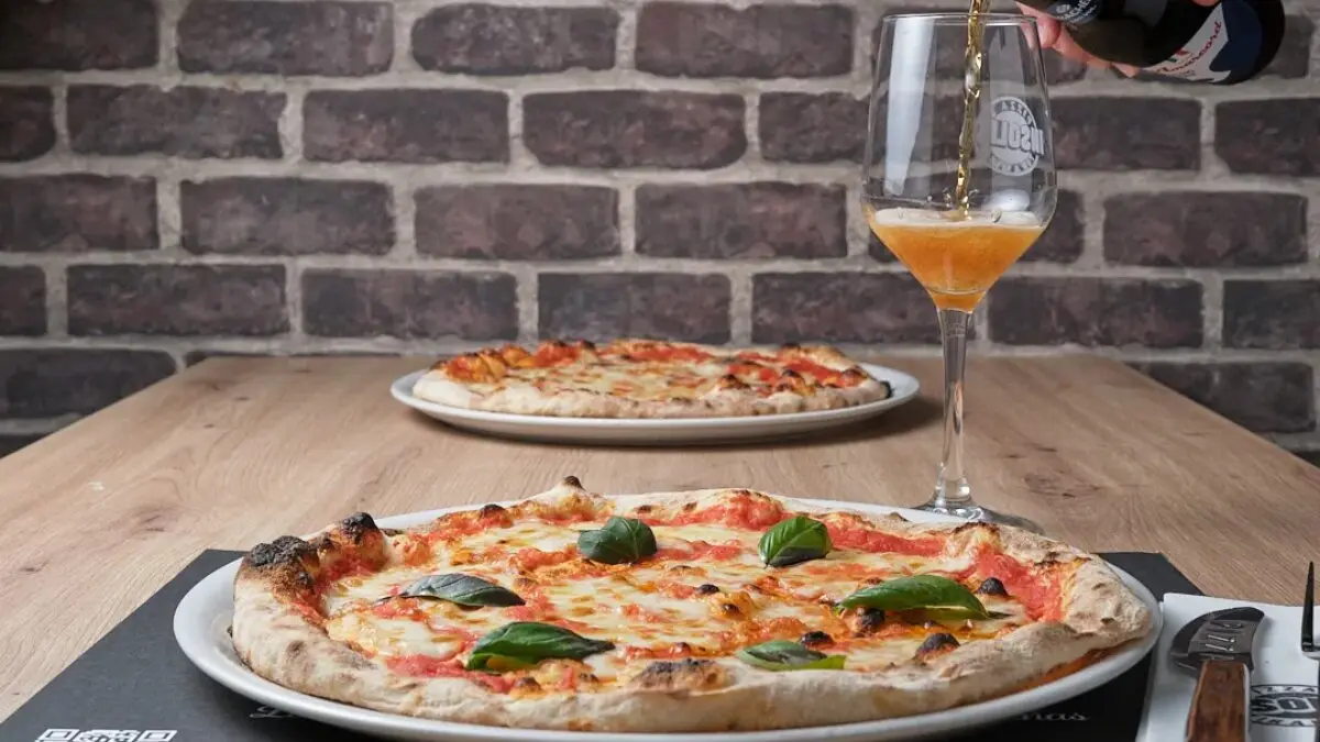 Ins&oacute;lito Pizza & Tiramis&uacute;, en Zaragoza