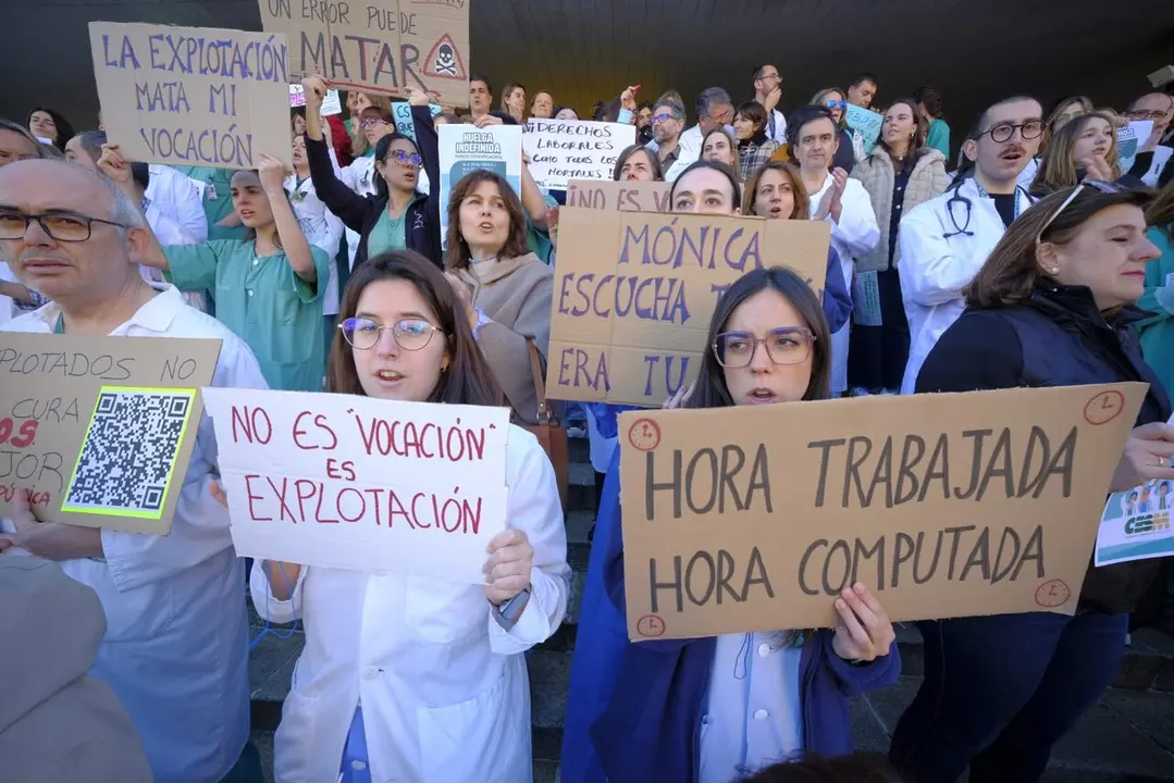 Concentraci&oacute;n hospital cl&iacute;nico de Zaragoza. / Johanna Aznar