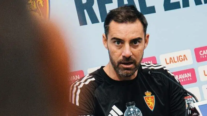 Rub&eacute;n Sell&eacute;s en rueda de prensa / Real Zaragoza