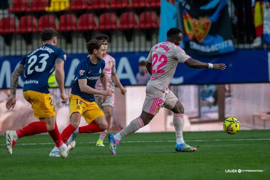 Willy Agada en un Andorra - Real Zaragoza / LaLiga