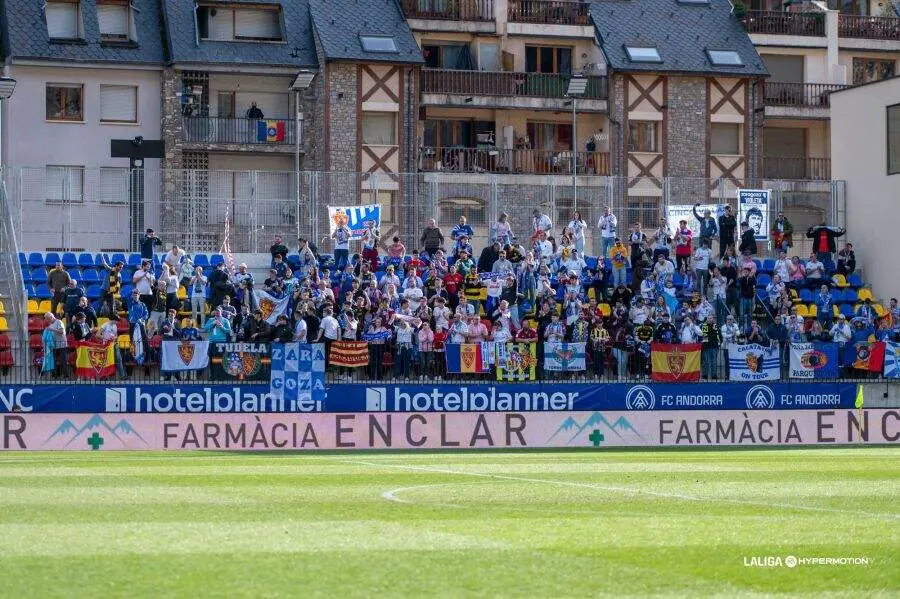 Aficionados del Real Zaragoza desplazados a Andorra / LaLiga