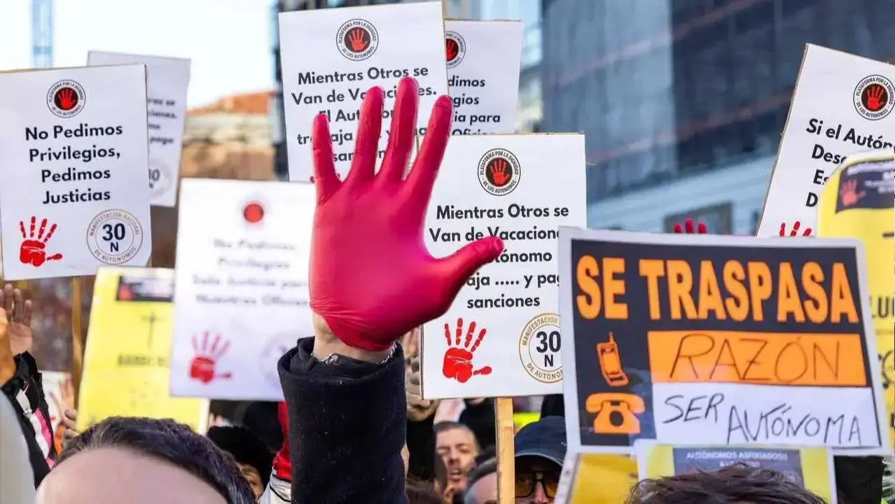 Manifestaci&oacute;n de aut&oacute;nomos en Zaragoza