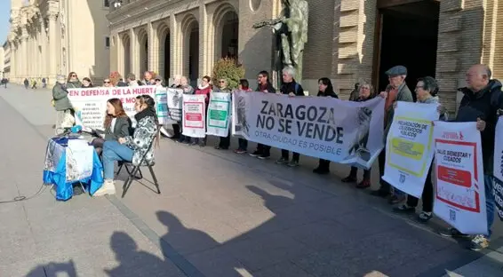 Las representantes de 'Zaragoza no se vende'