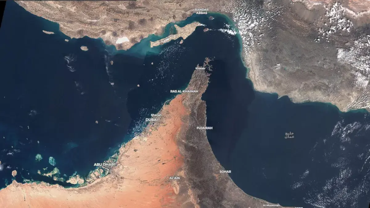 Vista por sat&eacute;lite del estrecho de Ormuz. ./ NASA.