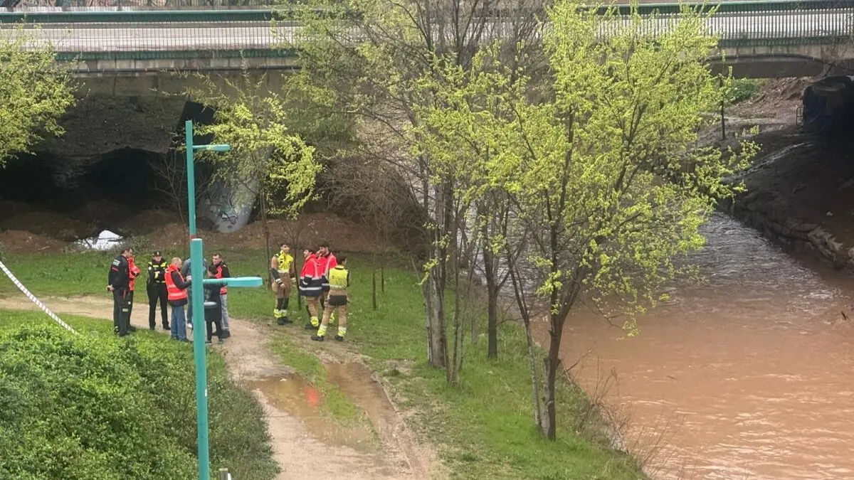 Operativo de vigilancia en la desembocadura del r&iacute;o Huerva ./ Ayto. de Zaragoiza