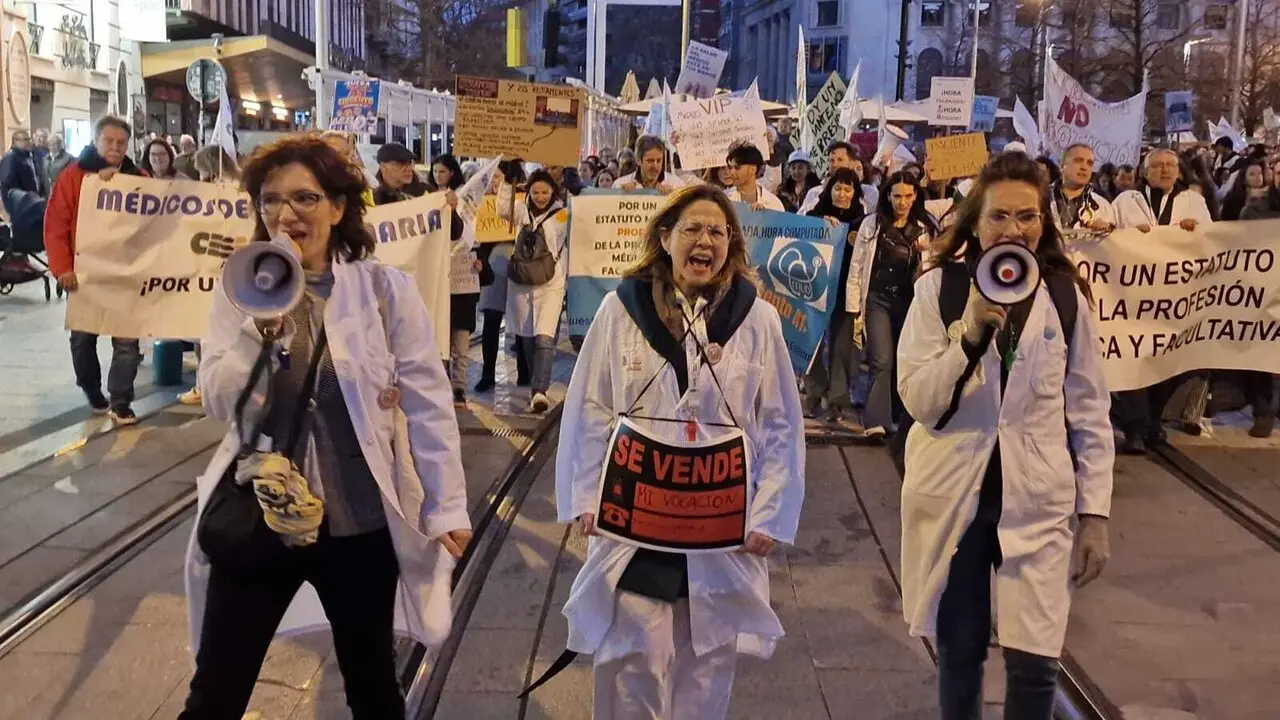 Manifestaci&oacute;n de m&eacute;dicos y facultativos el pasado 20 de febrero en Zaragoza.