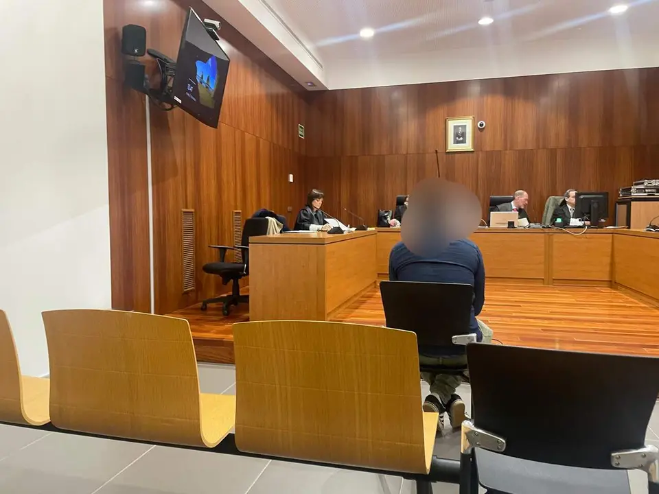 El encausado esta semana en el banquillo de la Audiencia Provincial de Zaragoza/H.A.