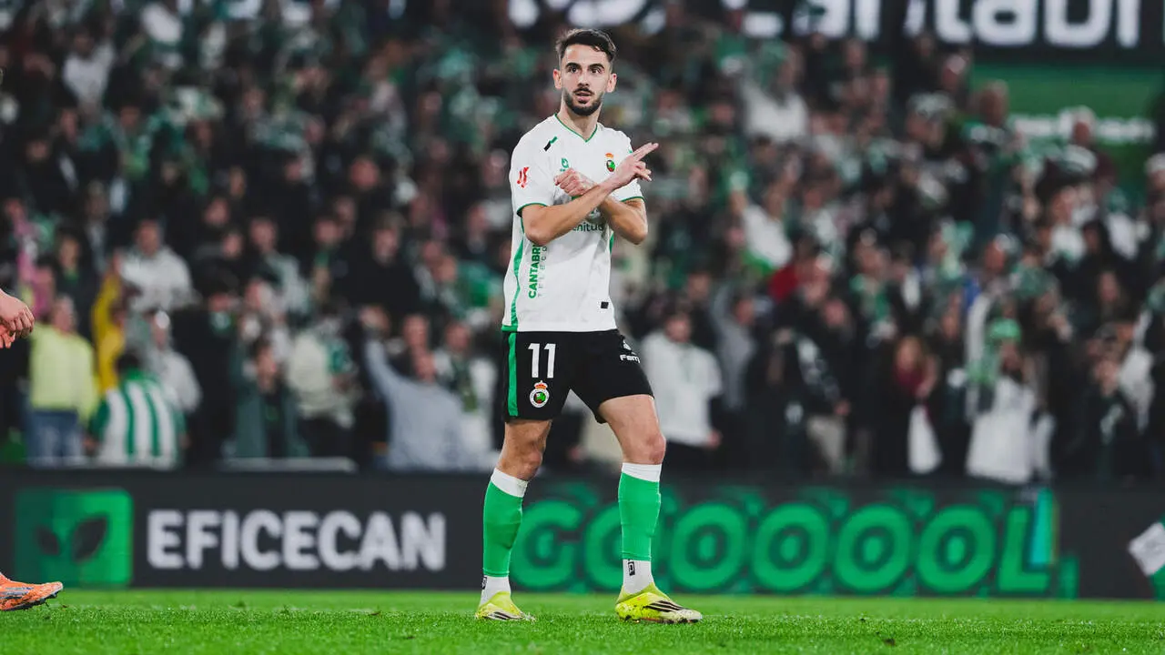 Andr&eacute;s Mart&iacute;n durante un partido / Racing de Santander