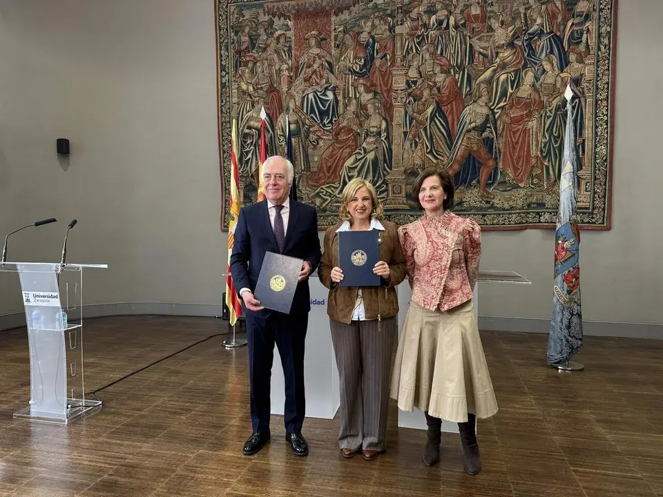 La Universidad de Zaragoza y la Fundaci&oacute;n Ibercaja presentan la C&aacute;tedra de Apoyo a la Infancia y Adolescencia en la sala Amar y Borb&oacute;n del edificio Paraninfo de Unizar. / EP