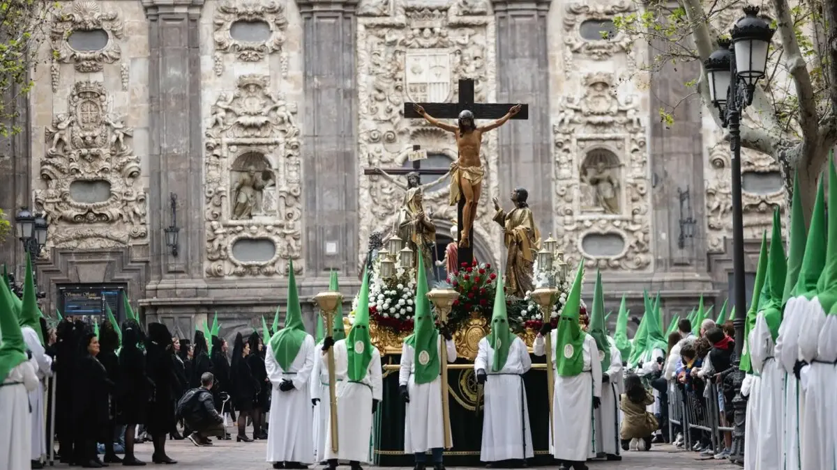 Salida de la procesi&oacute;n de la Cofrad&iacute;a de las Siete Palabras